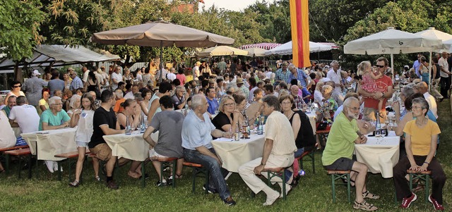 Der Garten hinter der Alten Schule in ...punkt wieder einmal alle Ehre gemacht.  | Foto: CREMER