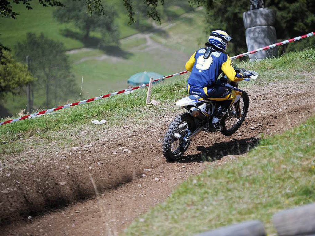 Heie Maschinen, heies Tempo, heies Wetter: 42. Motocross in Schweighausen