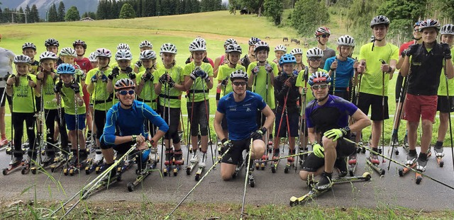 Skiroller-Training mit Topathleten in ...unter 17 Schler aus dem Schwarzwald.   | Foto: UMS