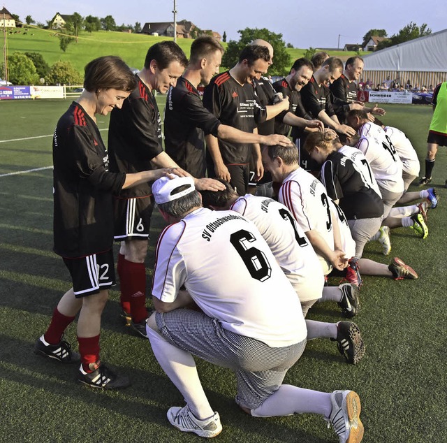Segen für den sportlichen Gegner gab&#...Freiamt. Die Bäcker siegten<ppp></ppp> | Foto: Dieter Erggelet Segen für den sportlichen Gegner gab&#...Freiamt. Die Bäcker siegten<ppp></ppp> | Foto: Dieter Erggelet