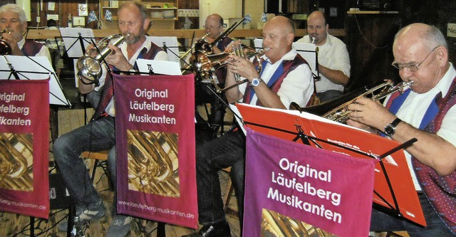 Die Original Lufelberg Musikanten aus...scher und alpenlndischer Blasmusik.    | Foto: Ernst Brugger
