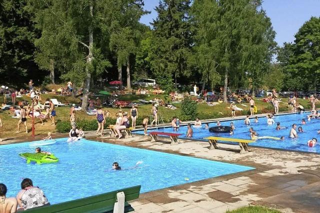 Wasser im nicht beheizten Kappler Freibad ist 26 Grad warm - Rekord