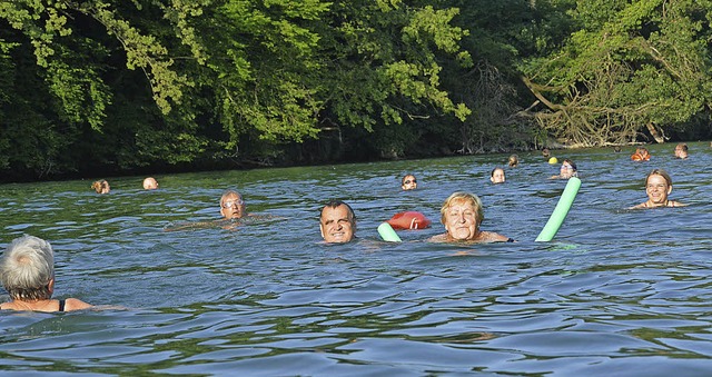 Schwimmer kurz nach dem Start am Wyhlener Schacht  | Foto: Heinz Vollmar