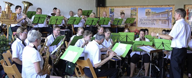 Jechtingen. Der Musikverein Freiamt beim Sommerfest-Sonntagskonzert.  | Foto: Roland Vitt