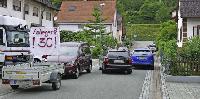 Das chaotische Parken ist Absicht: Bew...rde, wie sie im Gemeinderat vortrugen.  | Foto: Dieter Erggelet