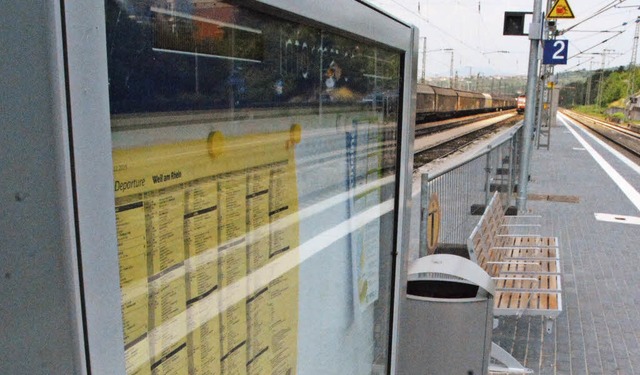 Den  Bahnsteig 2 am Weiler Bahnhof hat...und Ausstattung sind rundum erneuert.   | Foto: Lauber