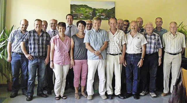 Vertreter der Elztler Gemeinden, des ...ng von Hans-Peter Burger (Bildmitte).   | Foto: ZVG