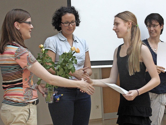 In der Wehrer Realschule ist Michelle ...d Katja Stange (von links) erhielten.   | Foto: Kerckhoff