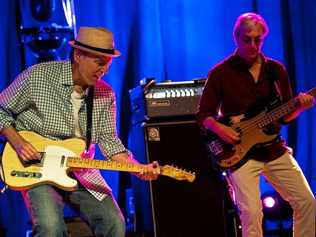 John Hiatt & The Combo im Zirkuszelt