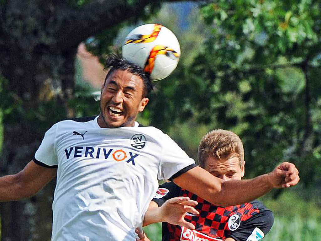 Testspiel des SC Freiburg gegen Sandhausen im Trainingslager.