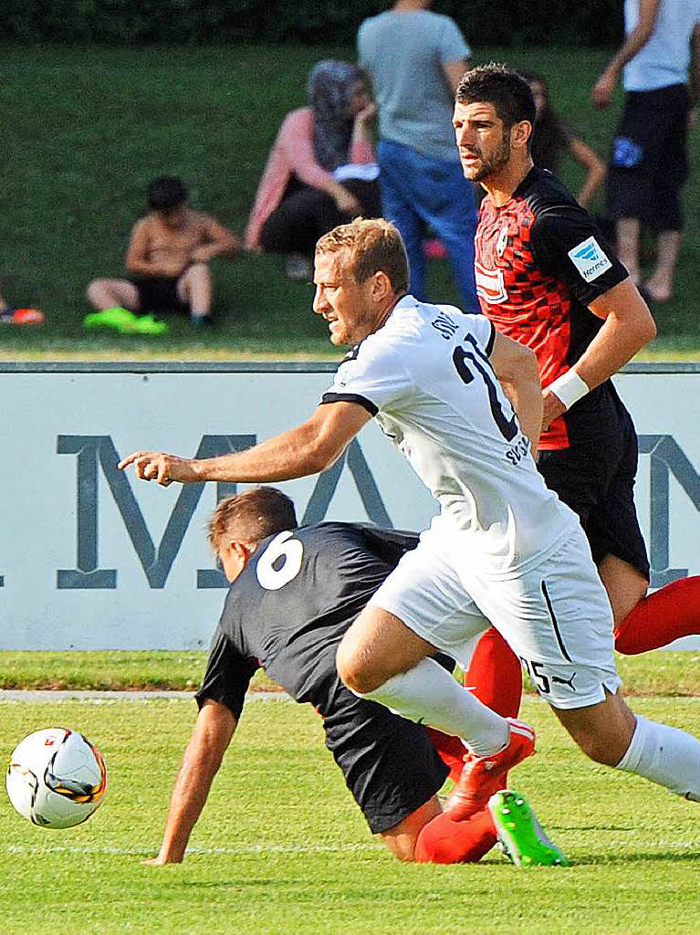 Testspiel des SC Freiburg gegen Sandhausen im Trainingslager.