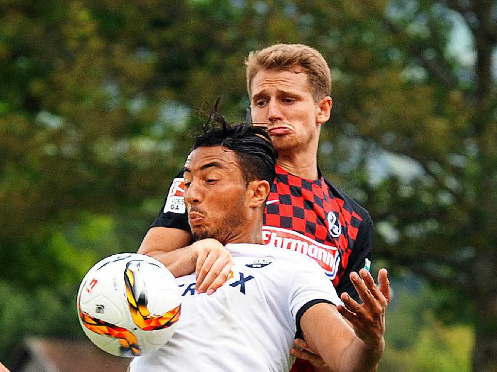 Testspiel des SC Freiburg gegen Sandhausen im Trainingslager.