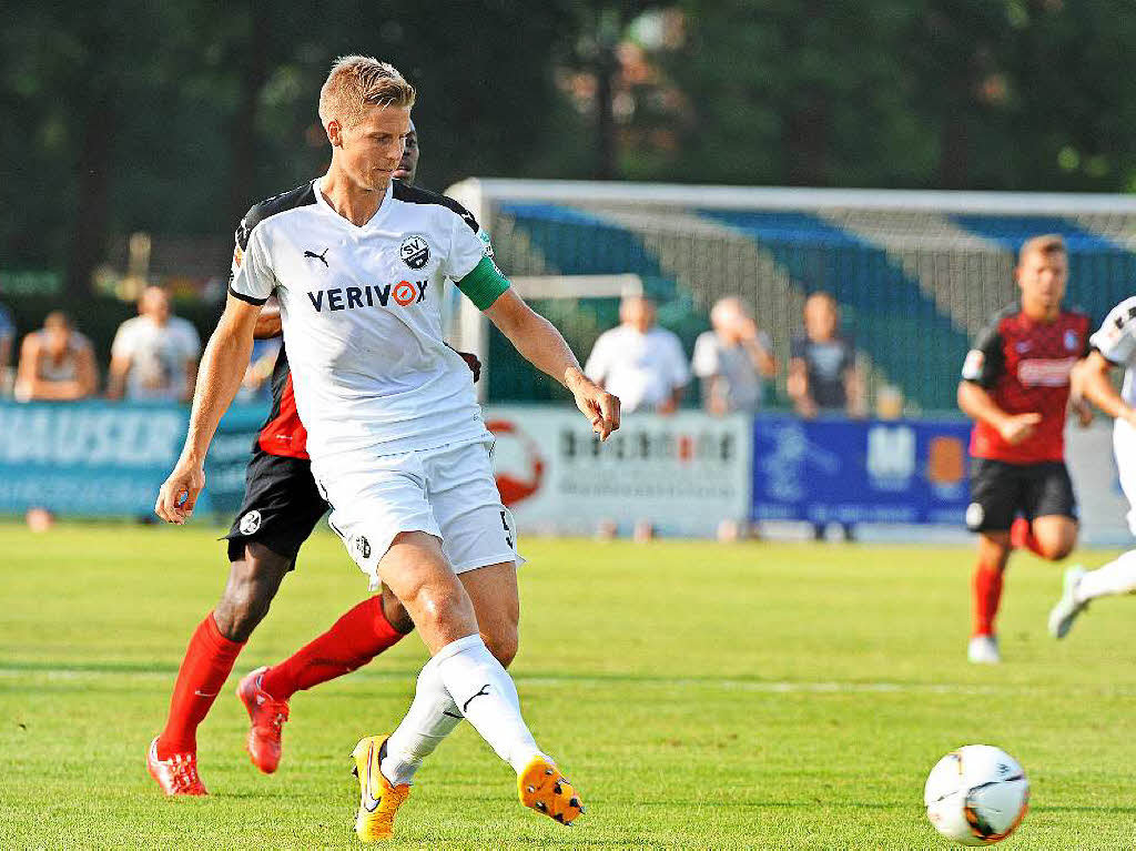 Testspiel des SC Freiburg gegen Sandhausen im Trainingslager.