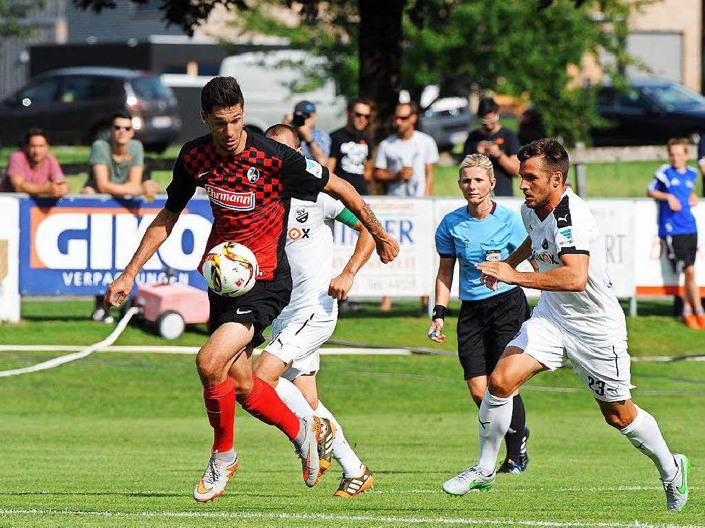 Testspiel des SC Freiburg gegen Sandhausen im Trainingslager.