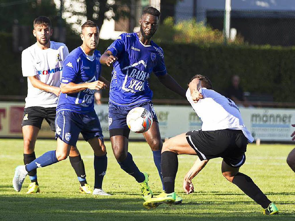 Szenen aus dem zweiten Turnierspiel ESTAC Troyes (Ligue 1 Frankreich) gegen SV Eintracht Trier (Regionalliga) 5:1.