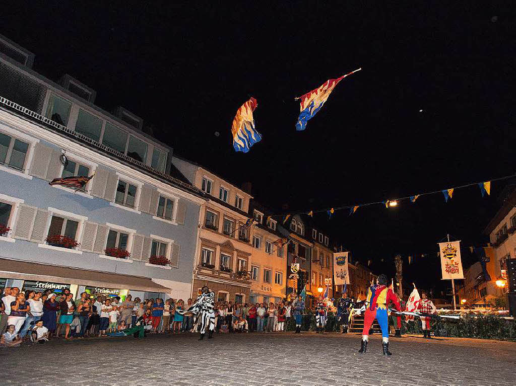 Gaukler, Spielmanns- und Fanfarenzge, Wettkmpfe fr Gro und Klein und der Besuch des Erzherzogs mit seinem Gefolge – beim 8. Historische Marktplatzfest herrschte wieder viel mittelalterliches Treiben in Waldkirch.