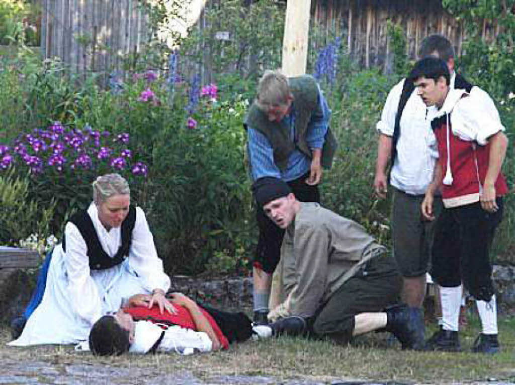 Am Samstag gab die Freilichtbhne Klausenhof zum ersten Mal in dieser Saison Gerhard Jungs „Dichter und Heidewiib“ vor nahezu vollbesetzter Tribne