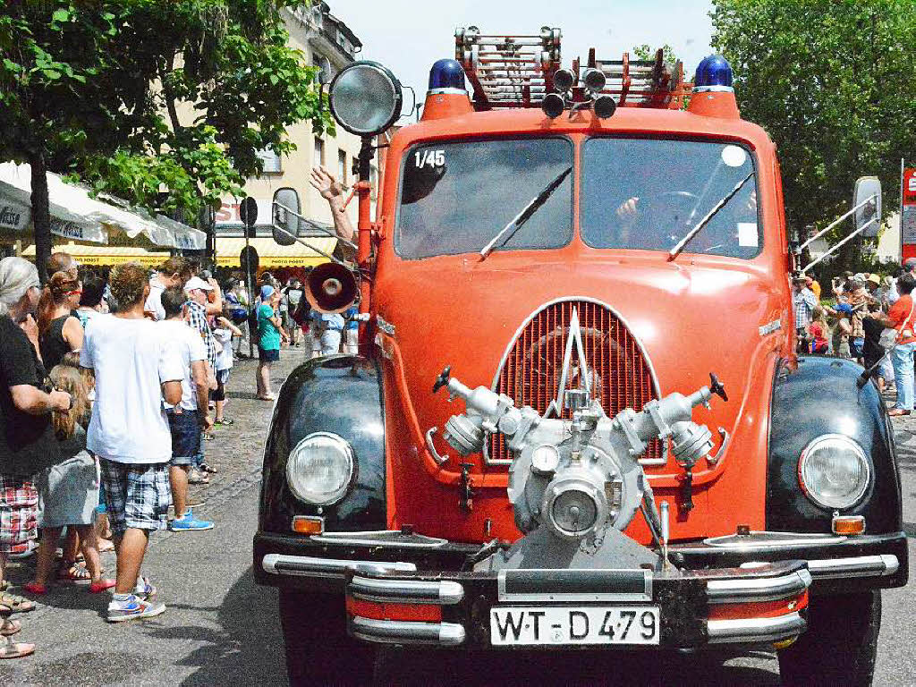 Feuerwehrauto mit Pumpe