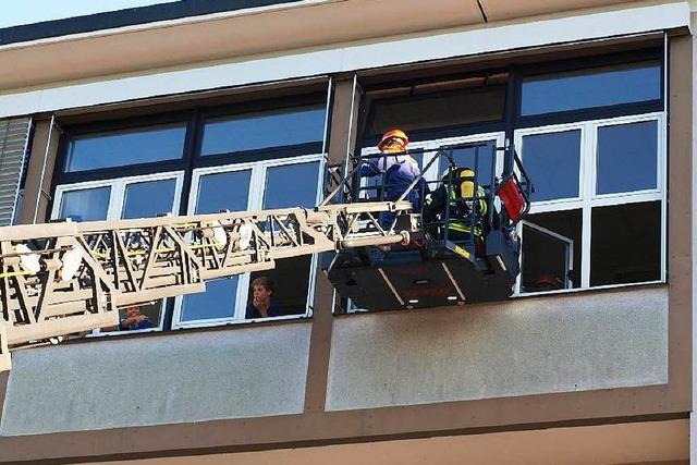 Feuerwehr macht Sicherheitsmängel an Lörracher Schule aus
