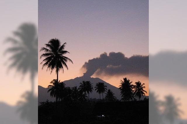 Vulkane in Mexiko und Indonesien spucken Lava