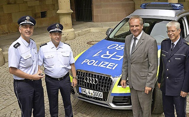 BWL 4-1000 nahmen Lenzkirchs Postenche...ner und Vertretern von Audi entgegen.   | Foto: Ministerium