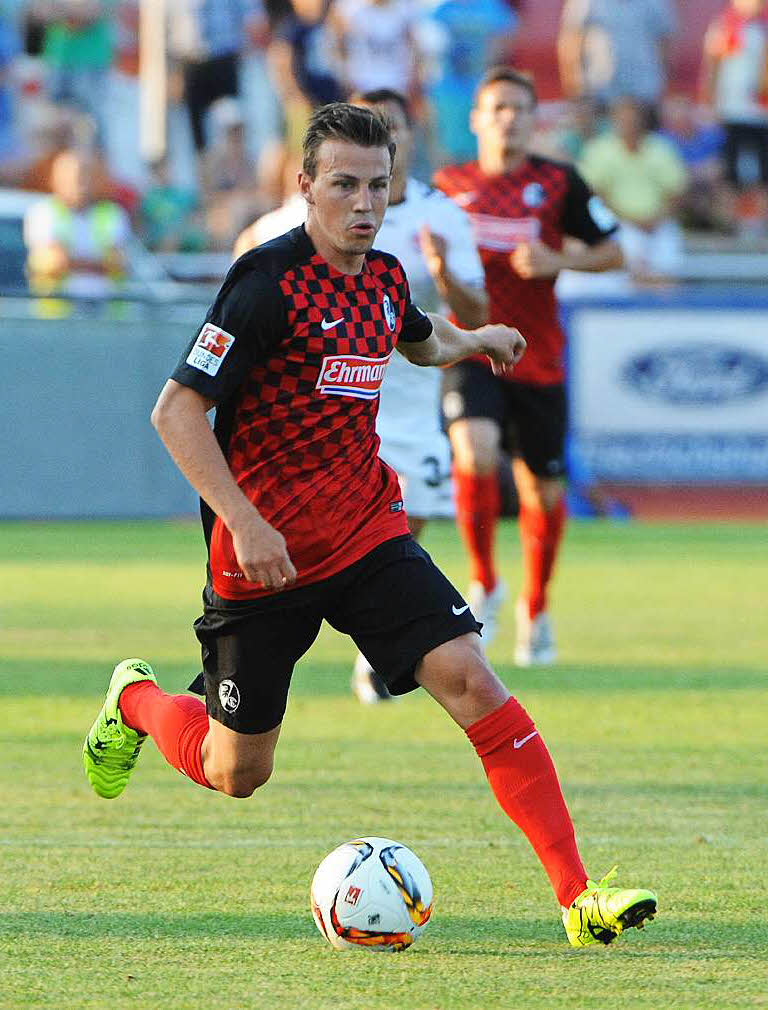 SC Freiburg spielt im Testspiel in Friedrichshafen 0:0 gegen den FC St. Pauli.