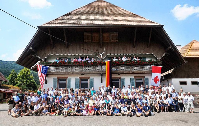 Die Teilnehmer am Mllerleile-Treffen auf dem Kasperhof.   | Foto: wolfgang knstle