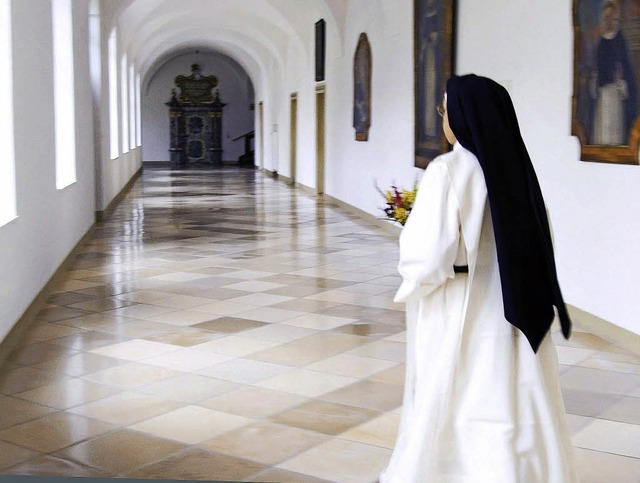 Ort der Ruhe: das Dominikanerkloster i...en (links) gehrt  zum Tagesprogramm.   | Foto: dpa