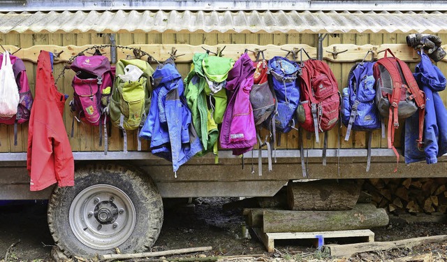 Auch bei schlechtem Wetter drauen: Au...dorfkindergartens aufgestellt werden.   | Foto: Ingo Schneider