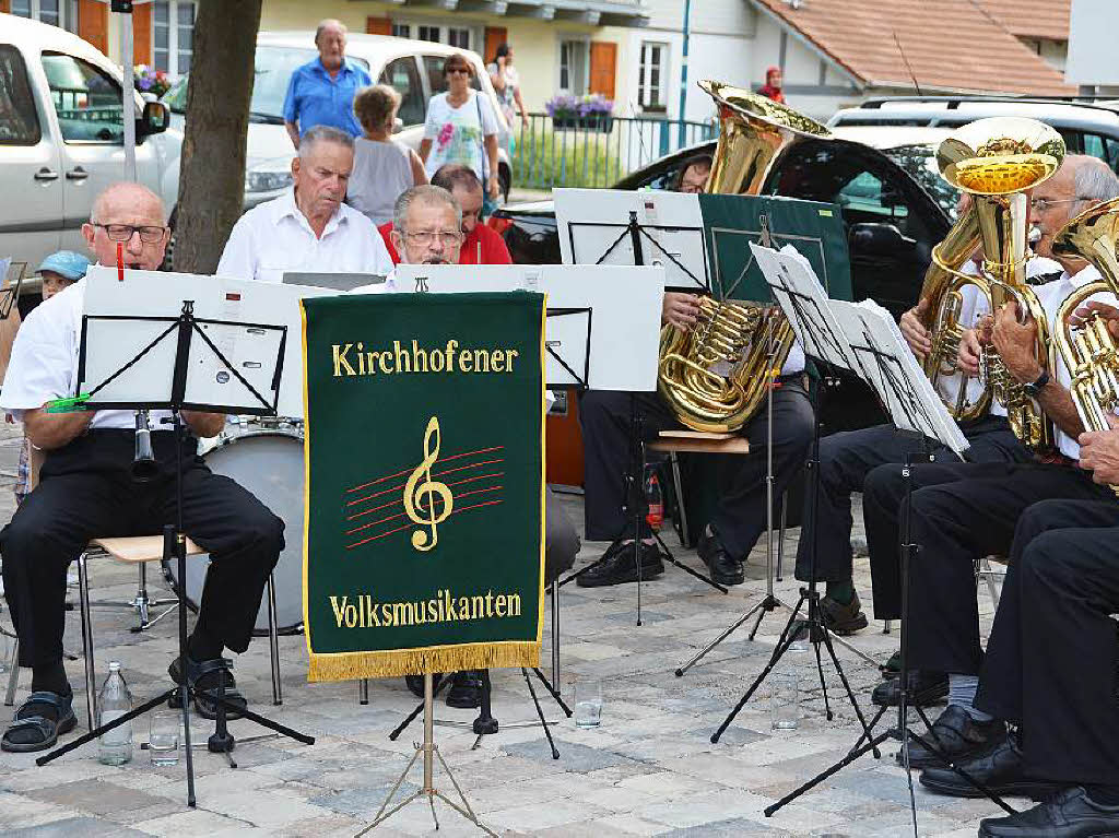 Fr Unterhaltung sorgten die Kirchhofener Volksmusikanten