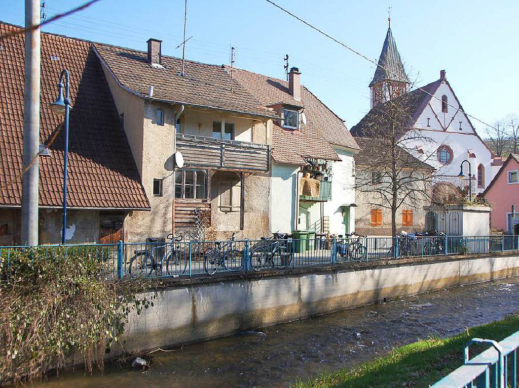 Die Gebude Wentzingerstrae 4 und 6 im Jahr 2011. Auf dem Gelnde befindet sich heute  der Wentzingerplatz.