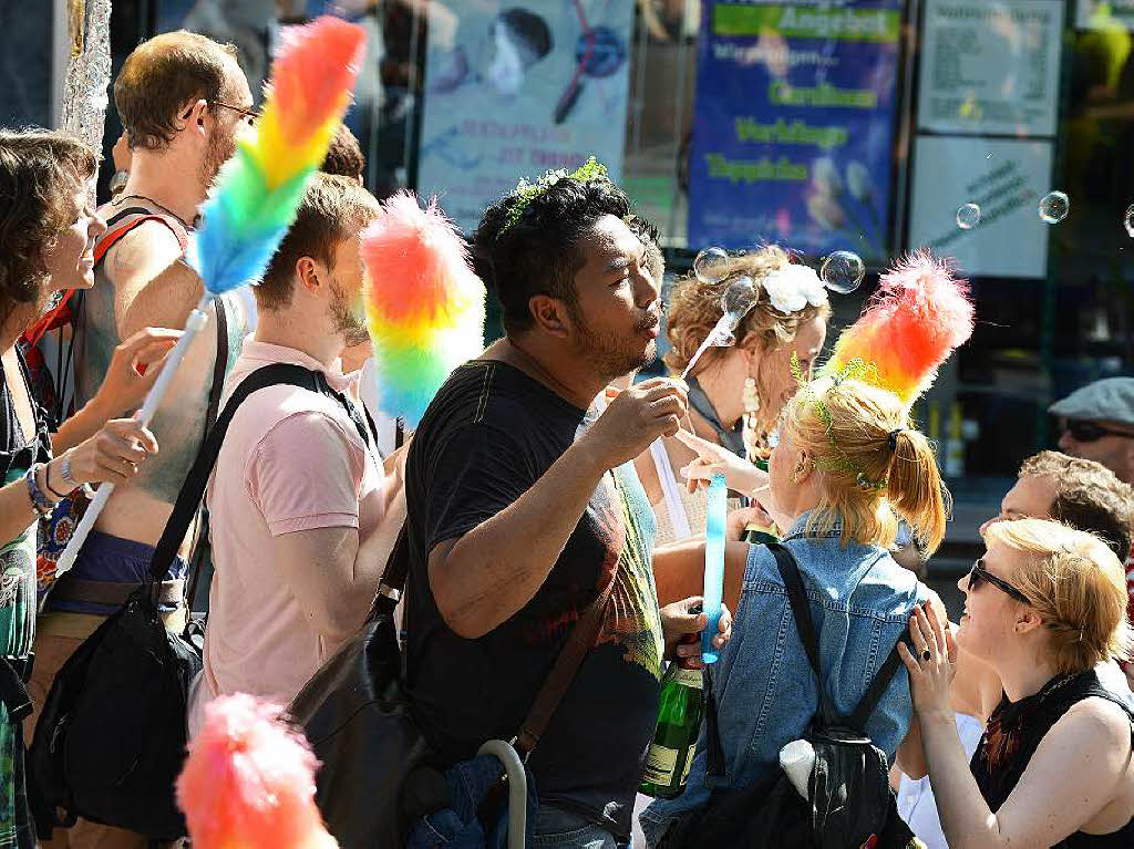Gegen Diskriminierung und Ausgrenzung demonstrierten hunderte Besucher auf dem Christopher Street Day.
