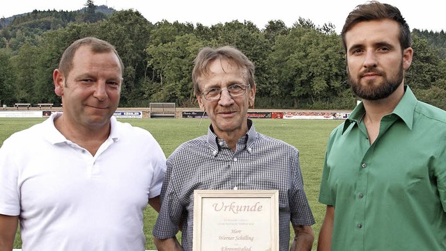 Jrgen Gnter  (25 Jahre im Verein), W...hreshauptversammlung des FC Wallbach.   | Foto: Hrvoje Miloslavic