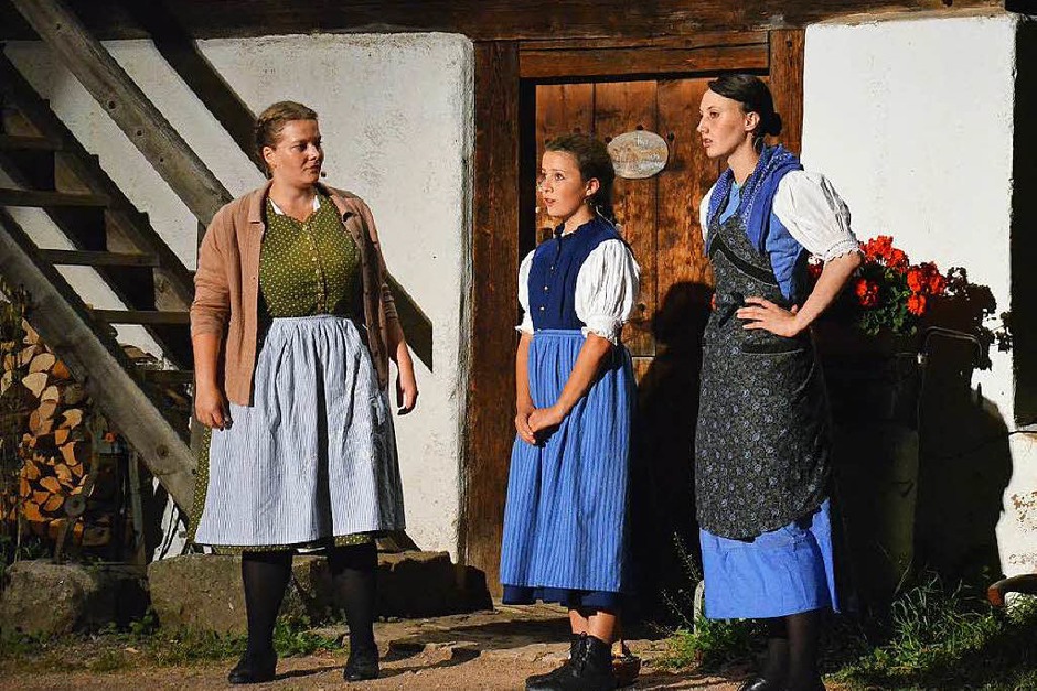 Szenen aus derPremiere der Jostäler Freilichtspiele mit dem Stück "Die arme Theresia - Eine Hinterzartnere Bäuerin kämpft um ihren Hof". Weitere Aufführungen 25. und 26. Juli, 1. und 2. August sowie 8. und 9. August. <?ZP?> (Foto: Alexandra Wehrle) Szenen aus derPremiere der Jostäler Freilichtspiele mit dem Stück "Die arme Theresia - Eine Hinterzartnere Bäuerin kämpft um ihren Hof". Weitere Aufführungen 25. und 26. Juli, 1. und 2. August sowie 8. und 9. August. <?ZP?> (Foto: Alexandra Wehrle)