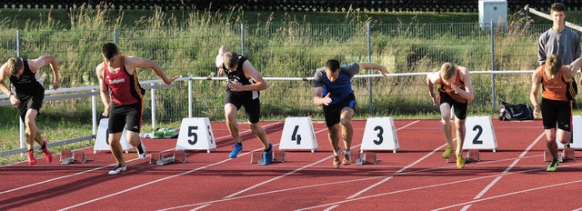 Starker Antritt beim 100-Meter-Sprint ...erl, Niklas Schwab und Alex Wiesler     | Foto: ottmar heiler