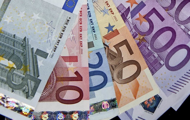 Rund 200000 Euro wurden im Kreis im vergangenen Jahr gespendet.   | Foto: dpa
