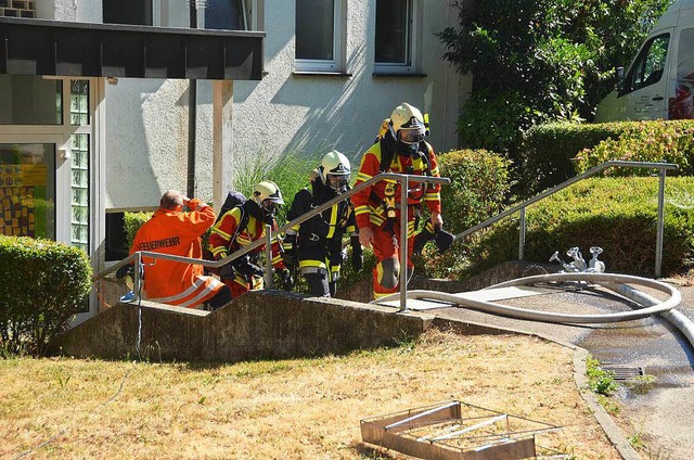 Die Feuerwehr war schnell vor Ort und verhinderte Schlimmeres.  | Foto: Felix Held