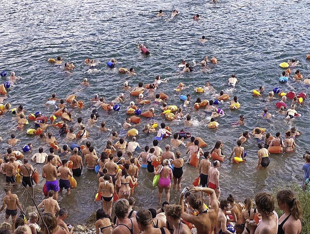 Auf eine solche Beteiligung hoffen die...heinschwimmen vom Inseli aus startet.   | Foto: zvg