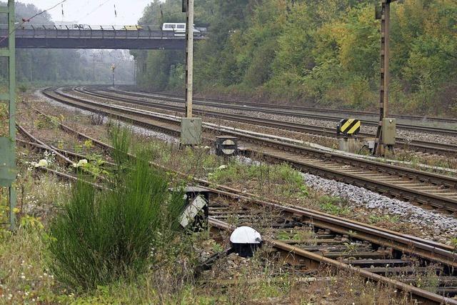 Bahn erneuert ein Ausweichgleis