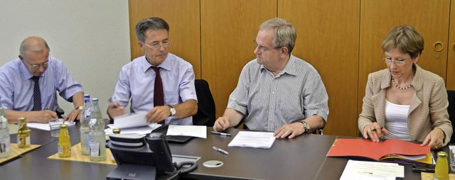 Norbert Sedlmair, Jrgen Albrecht, Hel...ndberufsagentur im Landkreis Lrrach.   | Foto: Daniel Gramespacher