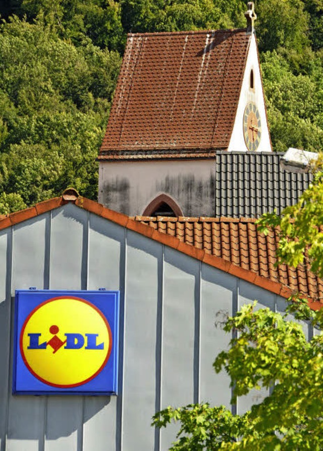 Discounter und Margarethenkirche: Spannende Hllsteiner Kontraste  | Foto: Robert Bergmann