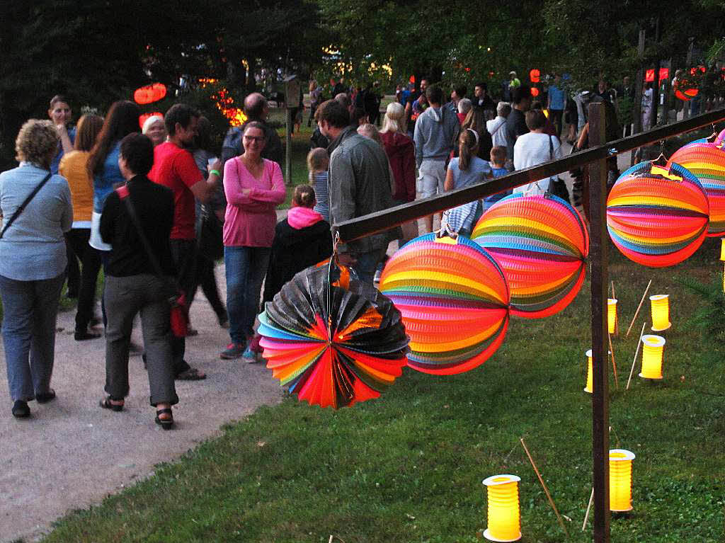 Ein stimmungsvolles Vergngen: das Lichterfest im Bad Bellinger Kurpark