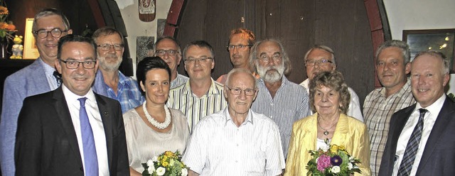 Der CDU-Stadtverband Endingen ehrte im...tzender ist Daniel Hug (6. von links).  | Foto: Helmut Hassler