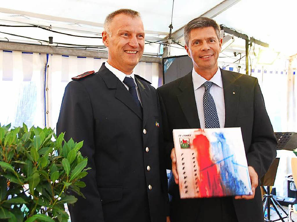 Abteilungskommandant Uwe Specht und Brgermeister Christof Nitz.