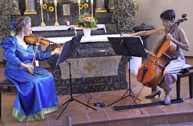 Duo Cordiale: Isabel Schau (links) und...in der Kirche St. Peter und Paul auf.   | Foto: Hrvoje Miloslavic