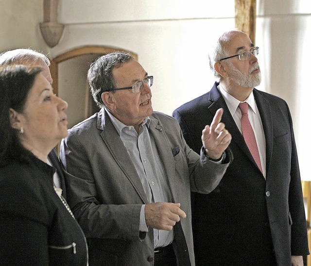 Ortshistoriker Ekkehard Klem fhrte Ed... evangelische Kirche von Friesenheim.   | Foto: Bastian Henning