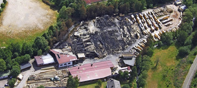 Luftbild Brandruine Sgewerk Ketterer  | Foto: Christa Maier