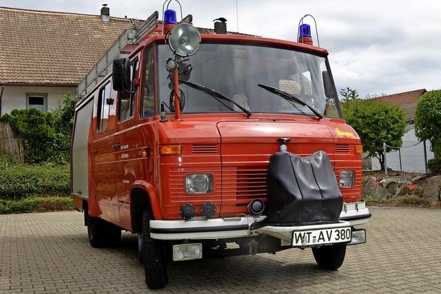 Wallbach erhlt ein neues Feuerwehrauto