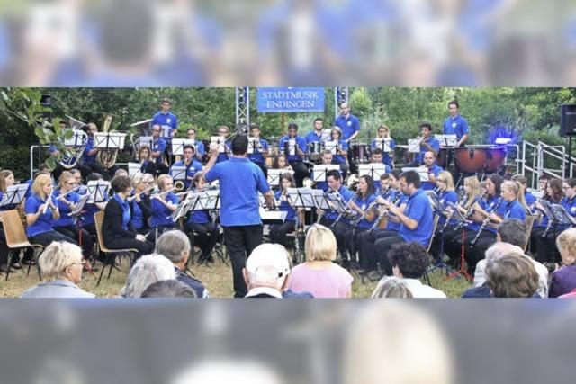 Wasser, Wind und leichte Kost der Stadtmusik