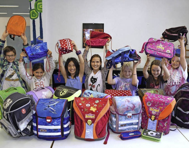 Angell-Grundschler spendeten Ranzen und Sporttaschen fr Flchtlingskinder.  | Foto: Thomas Kunz